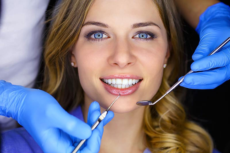 Лікування зубів: як обрати найкращу стоматологію?